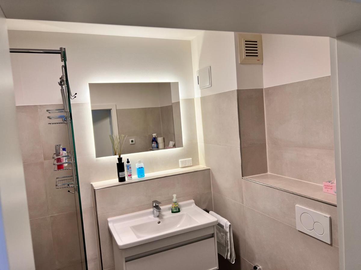 Veens Crew Home 4 Pax Dreieich Dış mekan fotoğraf